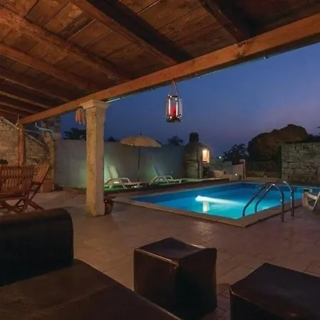 Porec فندق